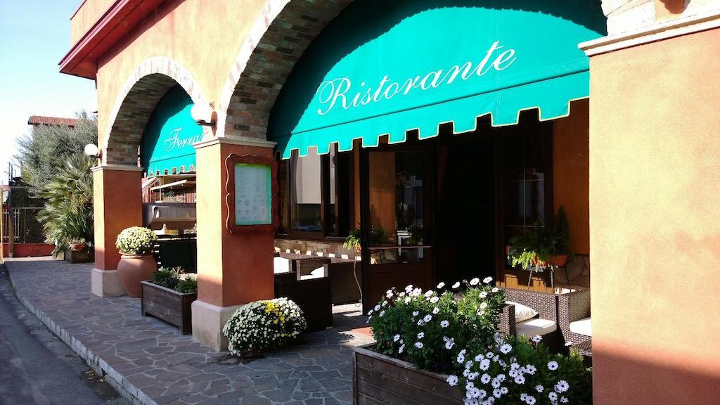 Locanda Ferrari Goro Exterior photo